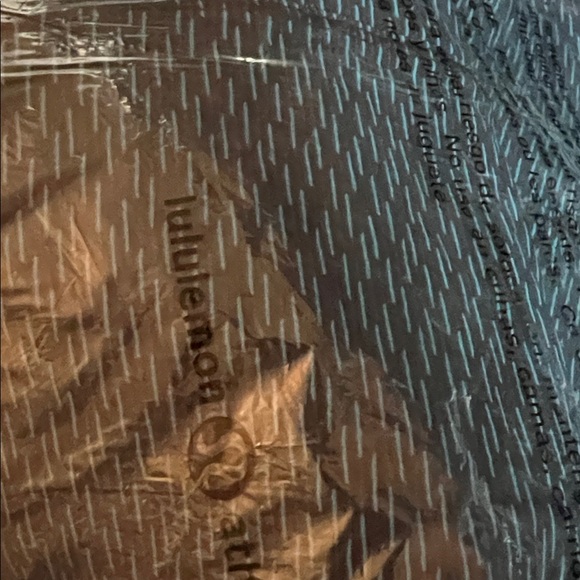 NWT Lululemon Run it out tight size 10 - Picture 2 of 2